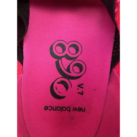 New Balance 890 V7 Neutral Running Shoe Women’s Size 7 - Picture 6 of 8